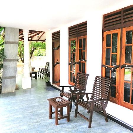 Induwara Safari Resort ウダワラウェ エクステリア 写真