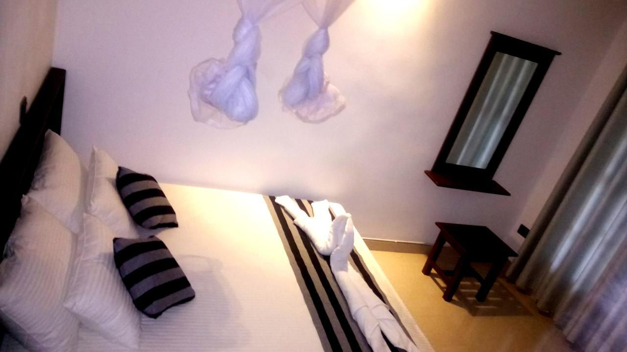 Induwara Safari Resort ウダワラウェ エクステリア 写真
