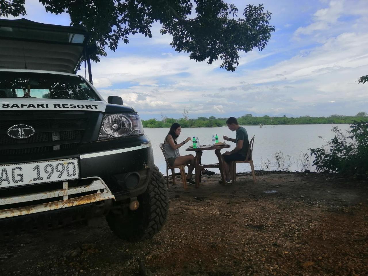 Induwara Safari Resort ウダワラウェ エクステリア 写真